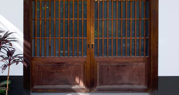 Accordion Patio Doors Repair in Town 'n' Country, FL