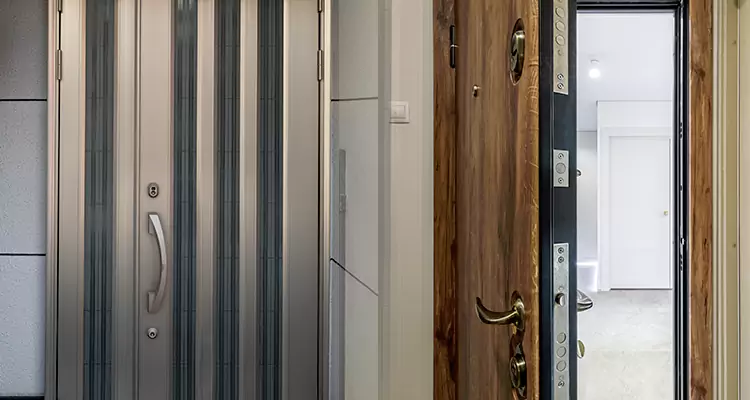 Burglar Proof Front Door Repair in Town 'n' Country, FL