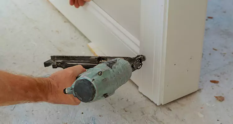 Fix Garage Door Panel in Town 'n' Country, FL