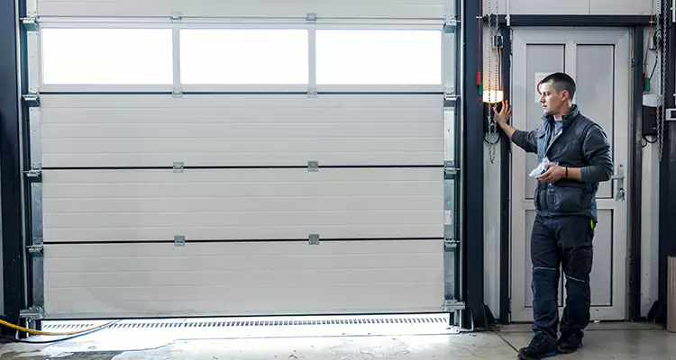 Our Garage Door Repair Services in Town 'n' Country, FL