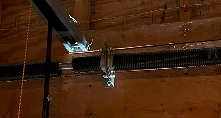Garage Door Lift Cable Replacement in Town 'n' Country, FL