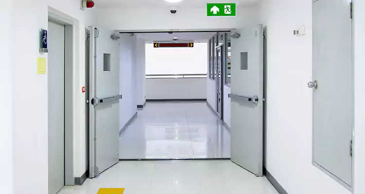 Commercial Metal Door Repair Services in Town 'n' Country, FL