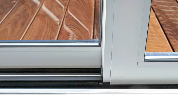 Patio Door Jammed Shut in Town 'n' Country, FL