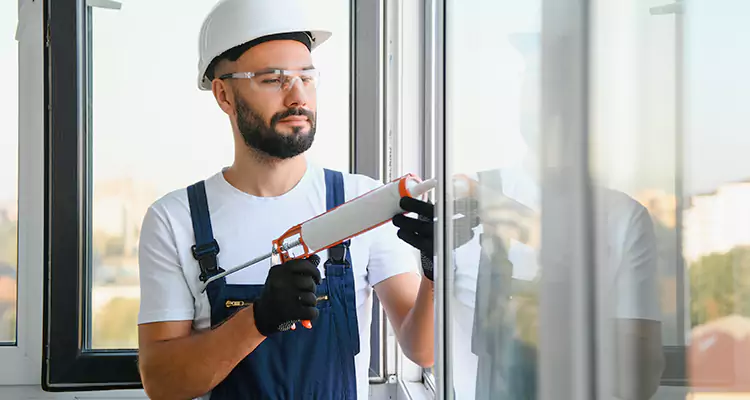 Retractable Screens Repair for Patio in Town 'n' Country, FL