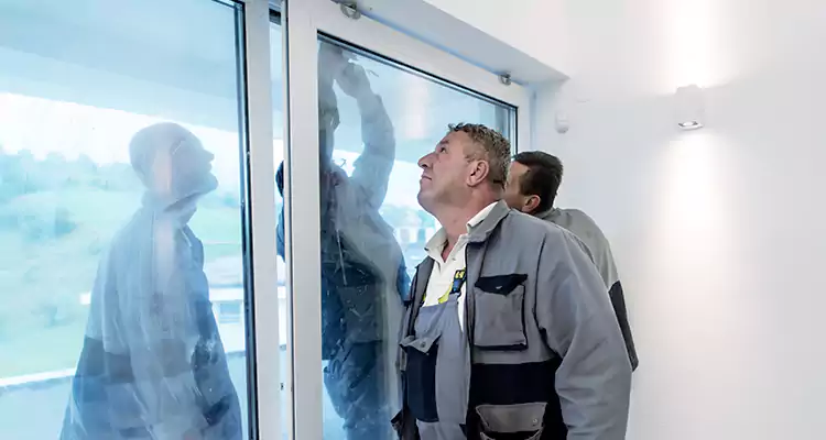 Retractable Screen Door Repair in Town 'n' Country, FL