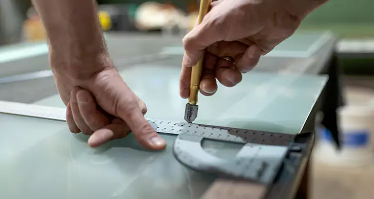 Glass Scratch Repair in Town 'n' Country, FL