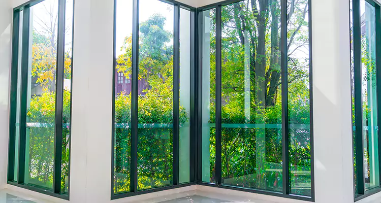 Emergency Balcony Door Glass Repair in Town 'n' Country, FL