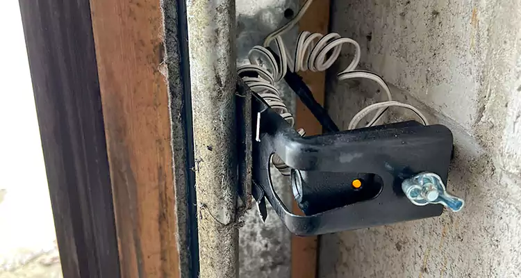 Fix Broken Garage Door Sensor in Town 'n' Country, FL