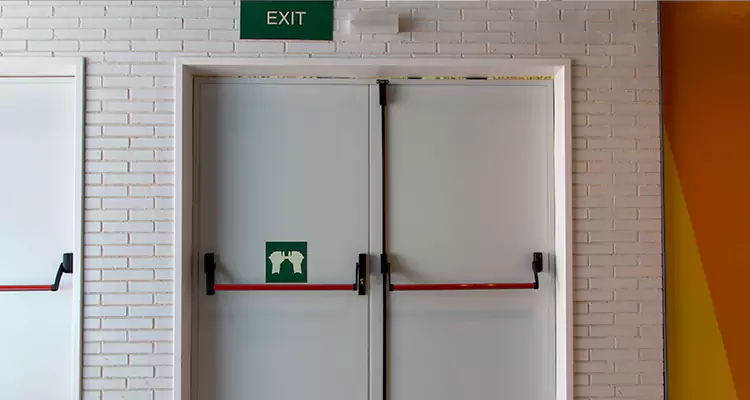 Commercial Emergency Exit Door Repairs in Town 'n' Country, FL