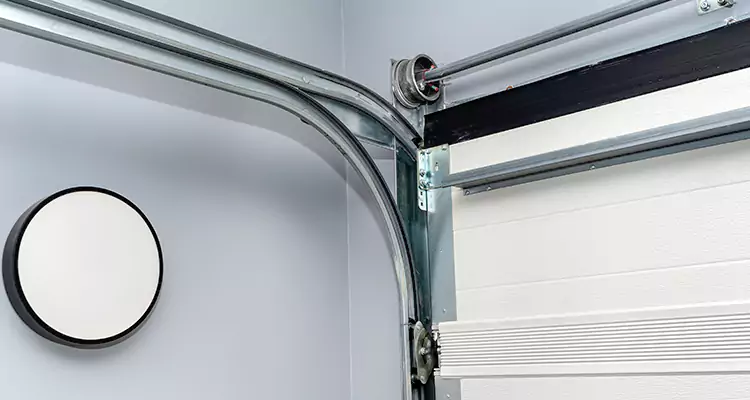 Garage Door Cable Repair Cost in Town 'n' Country, FL
