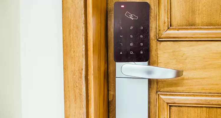 Keyless Hotel Door Locks Repair in Town 'n' Country, FL