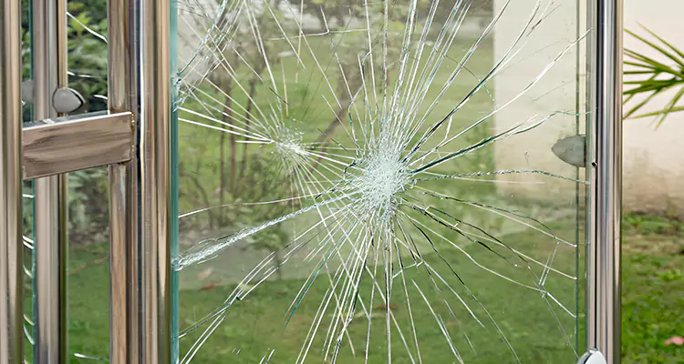 Frameless Glass Door Repair at Home in Town 'n' Country, FL