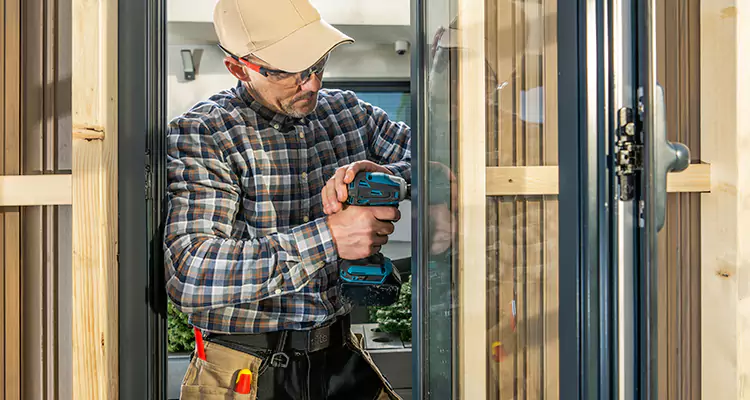 Top-Rated Patio Door Handle and Lock Repair Service for Homeowners in Town 'n' Country, FL