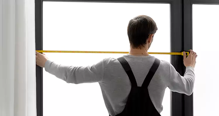 Retractable Deck Screens Repair in Town 'n' Country, FL