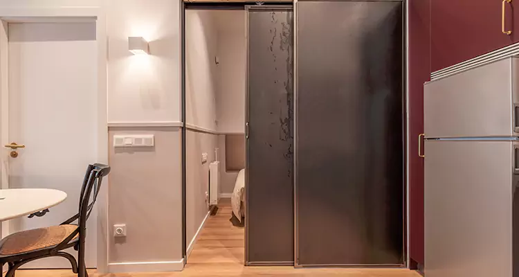 Adjust Pella Sliding Doors Not Moving in Town 'n' Country, FL