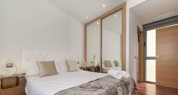 Sliding Wardrobe Door Mirror Replacement in Town 'n' Country, FL